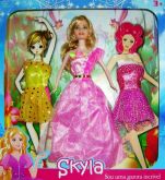 Boneca troca de roupa